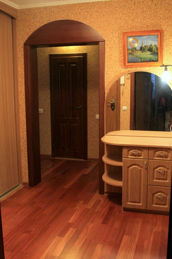 Apartment Near Metro Akademgorodok Киев Екстериор снимка